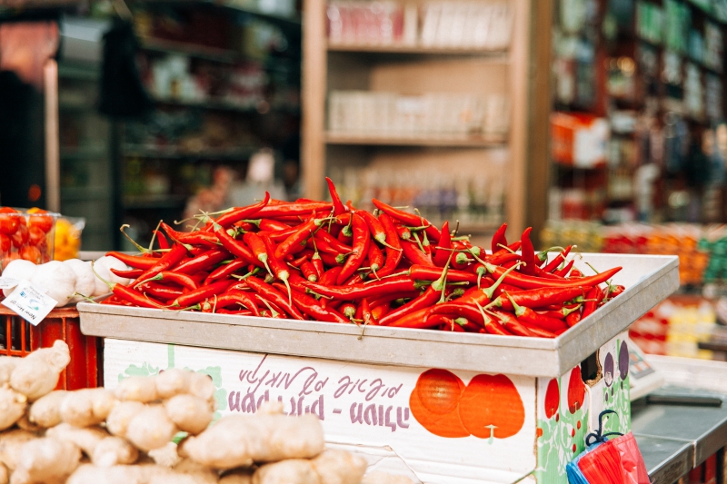 primeur-LE CASTELLET-min_plant-city-food-pepper-chili-red-10799-pxhere.com